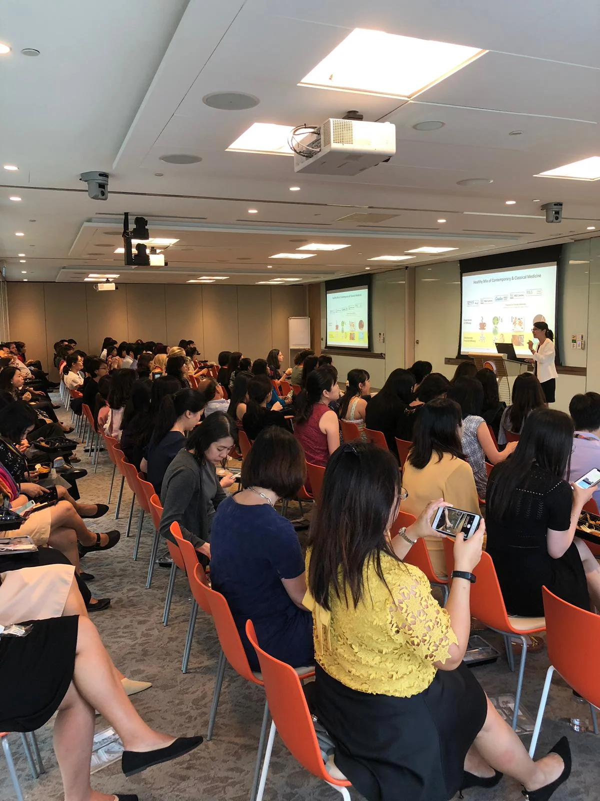 Have the GUTS for a Crazy Rich Asian City Lifestyle – Prioritising Digestive Health for Optimal Performance at a PULSE TCM corporate session