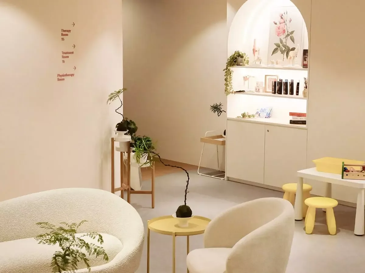 Calm treatment room with wood accents at PULSE Woodleigh