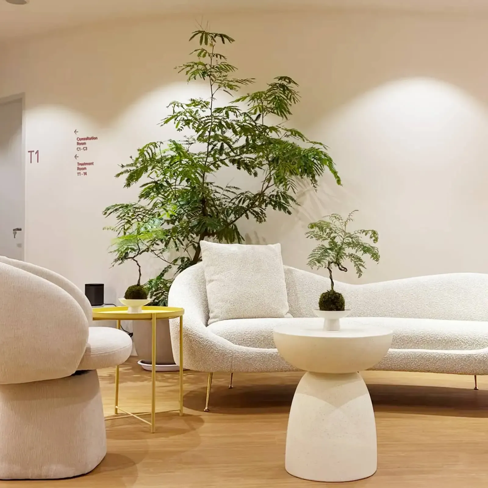 Family-friendly waiting area at PULSE TCM Woodleigh Mall