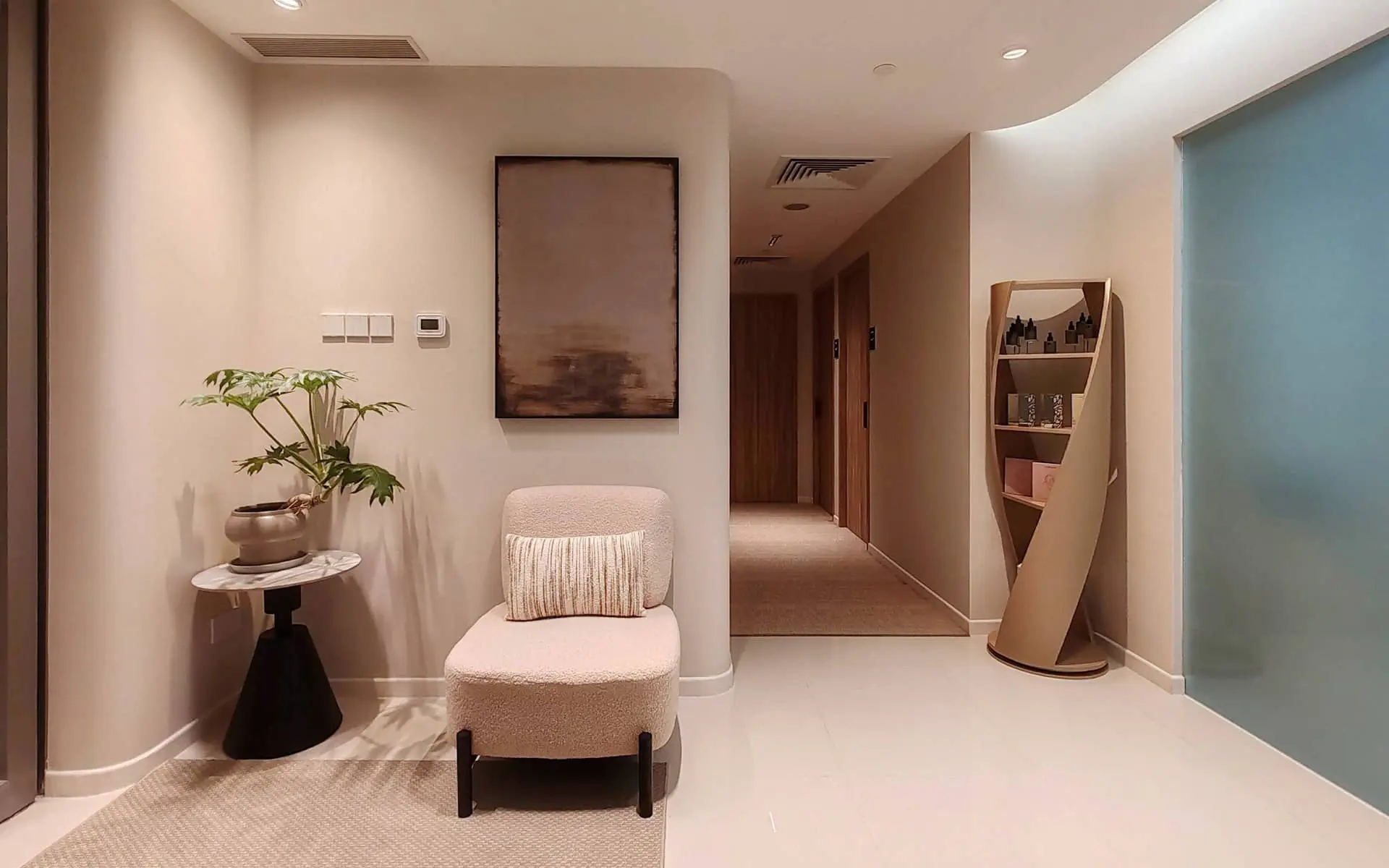 Calm treatment room at PULSE Signature